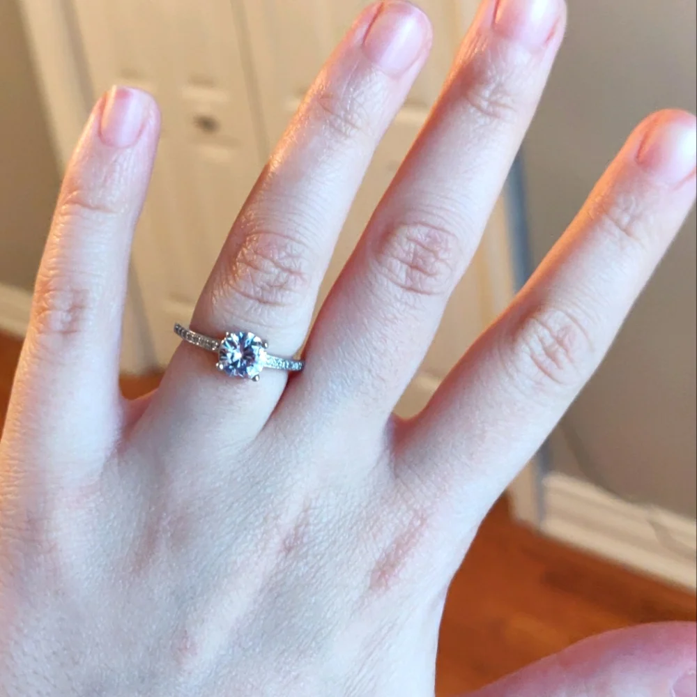 Circular solitaire ring - Picture 2 of 4